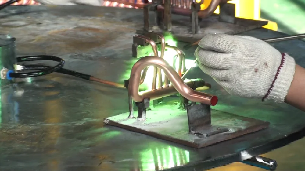 LiquidGas Brazing Flux FB402L Products from Zhejiang Xinrui Brazing