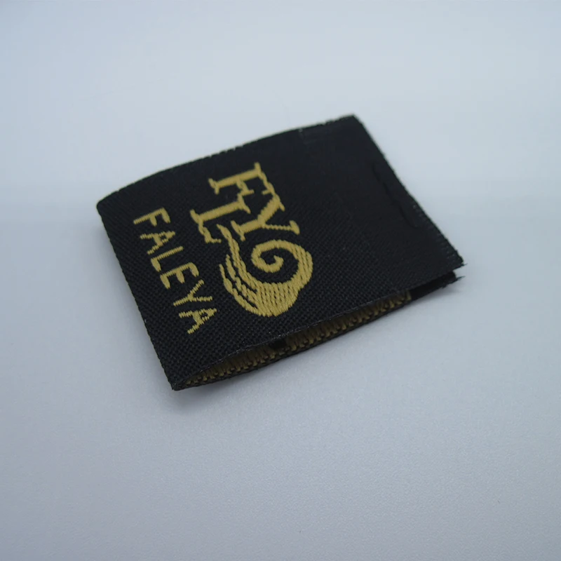 Centerfold Free Sample Custom Woven Clothing Labels Size Labels For