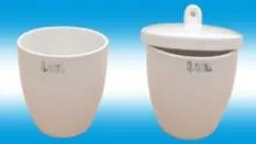 Medium form porcelain crucible for lab