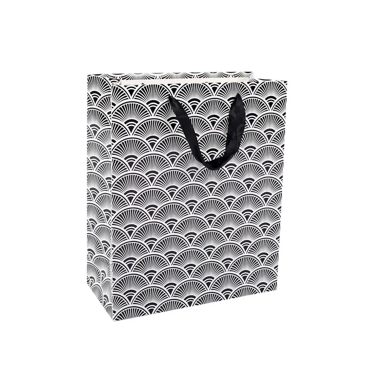 Wholesale Eco-friendly High Quality Luxury Printing Square Standard White Art Paper Bag