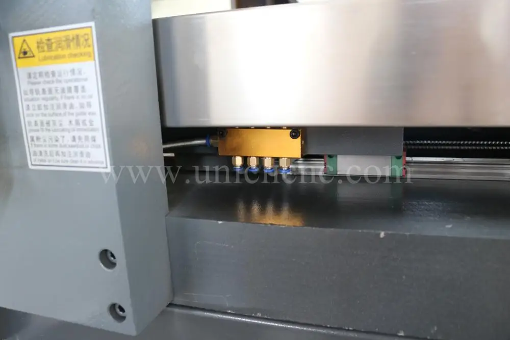 high precision table move cnc router machine