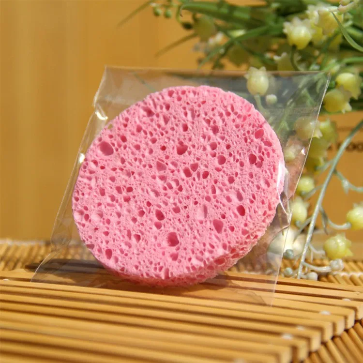 Мокрая губка. Мокрая губка. Веселая губка влажная. Губка с мыльной пеной. Выжимает губку.