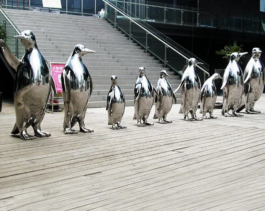 Stainless steel animal penguin sculpture for outdoor decoration