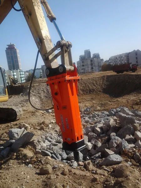 中国挖掘机小型破碎锤价格为小型挖掘机