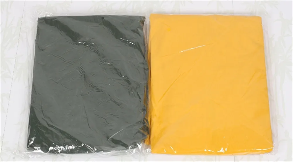 Polyester pvc raincoat01.jpg
