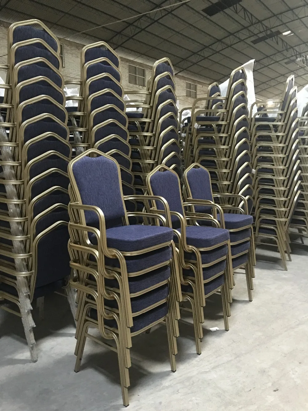 Wholesale Iron Frame Stackable Cheap Used Padded Interlocking Church