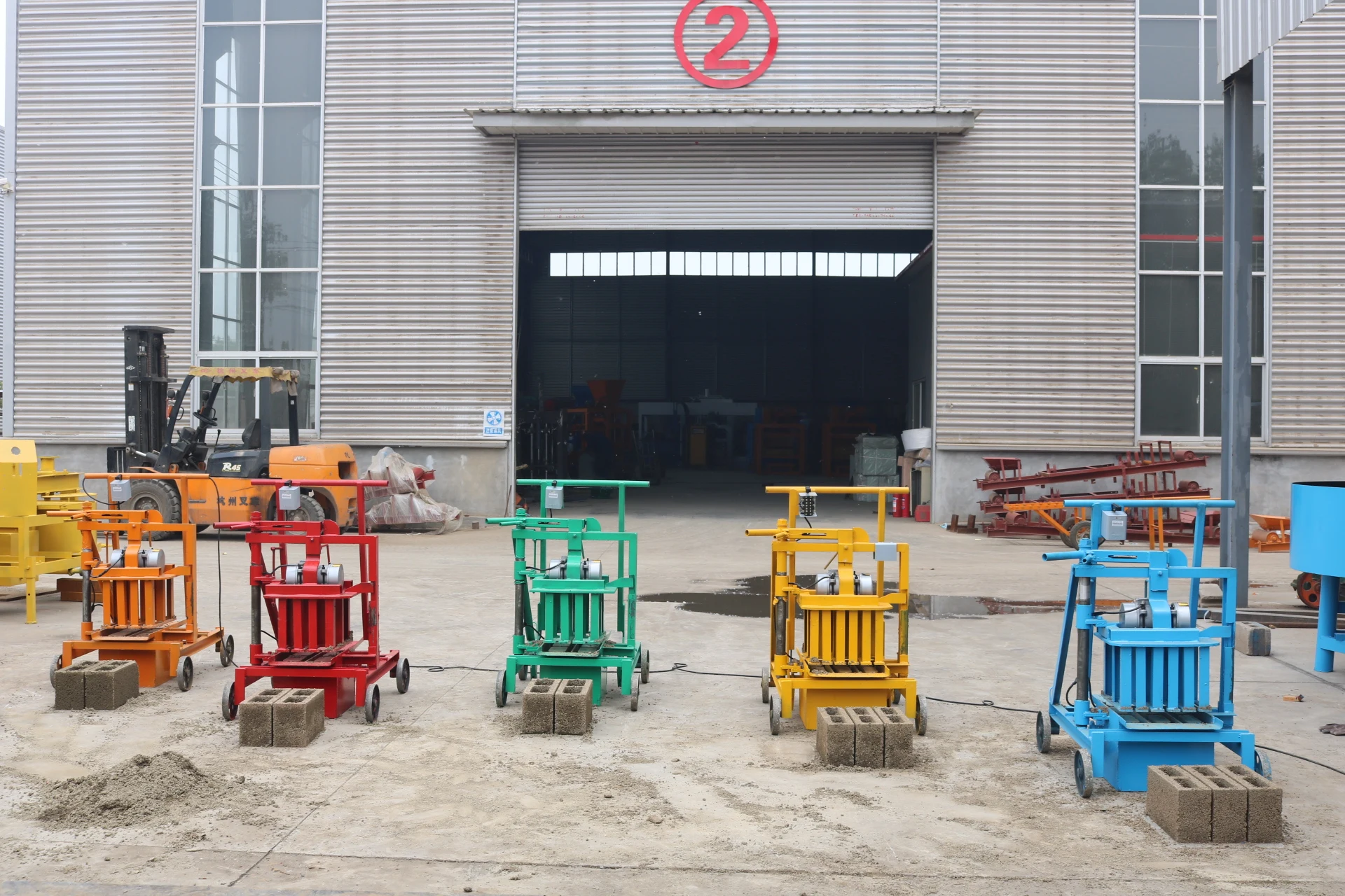 Mobile Concrete Block Making Machine Qmj2-45 Made In China - Buy Cement ...