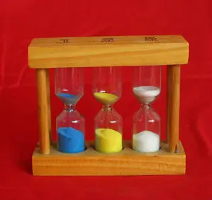 Wooden%20hourglass-021[1].jpg