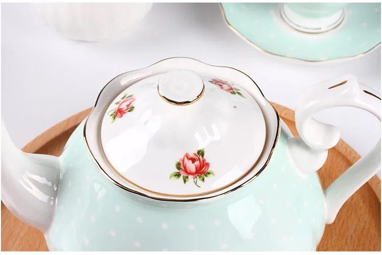 Grace Greenish Porcelain Royal Tea Sets / Rose Royal Chinese Tea Sets