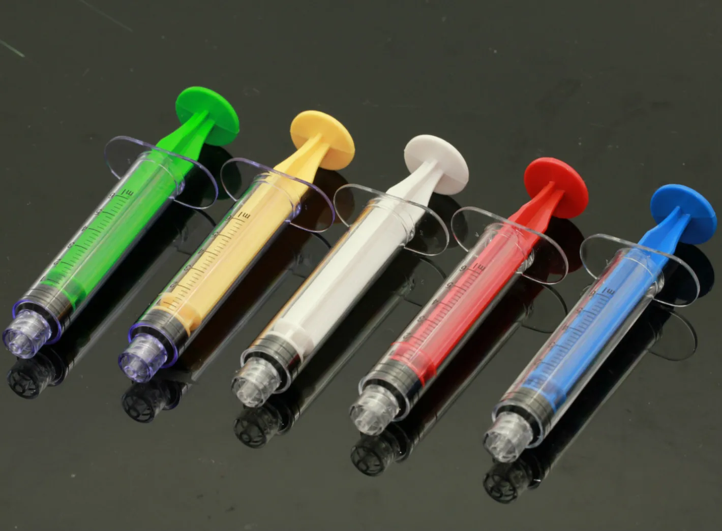 Polycarbonate Material Medical Syringe with Color Hangzhou Wehere