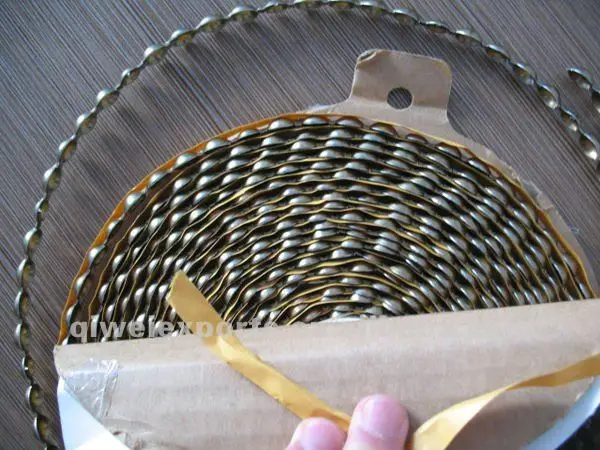 roll packing sofa nail trims 4.JPG