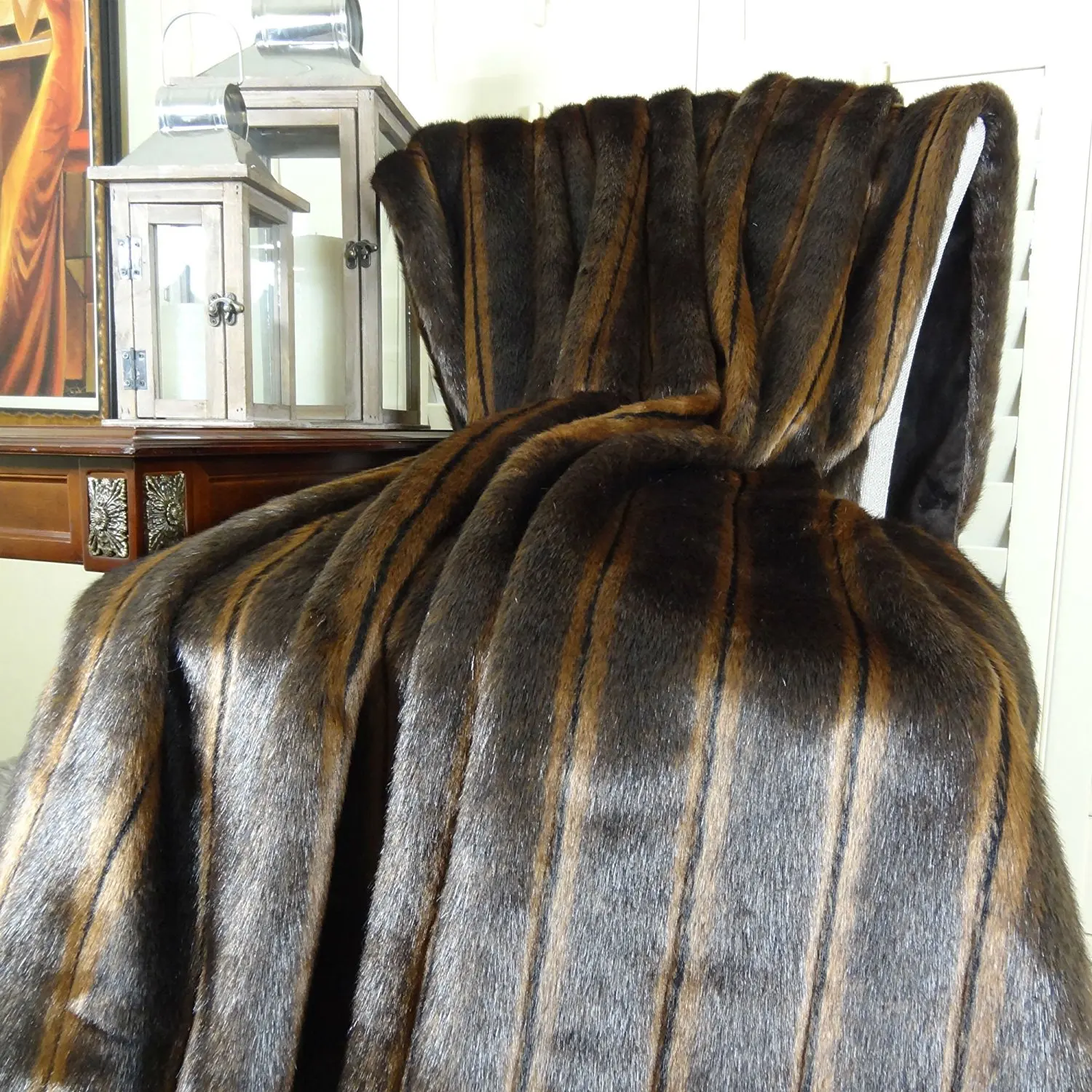Thomas Collection handmade throw blanket, Luxury Brown Mink Two Tone Faux Fur Throw Blanket & Bedspread, Mink Fur, Made in USA, 16424