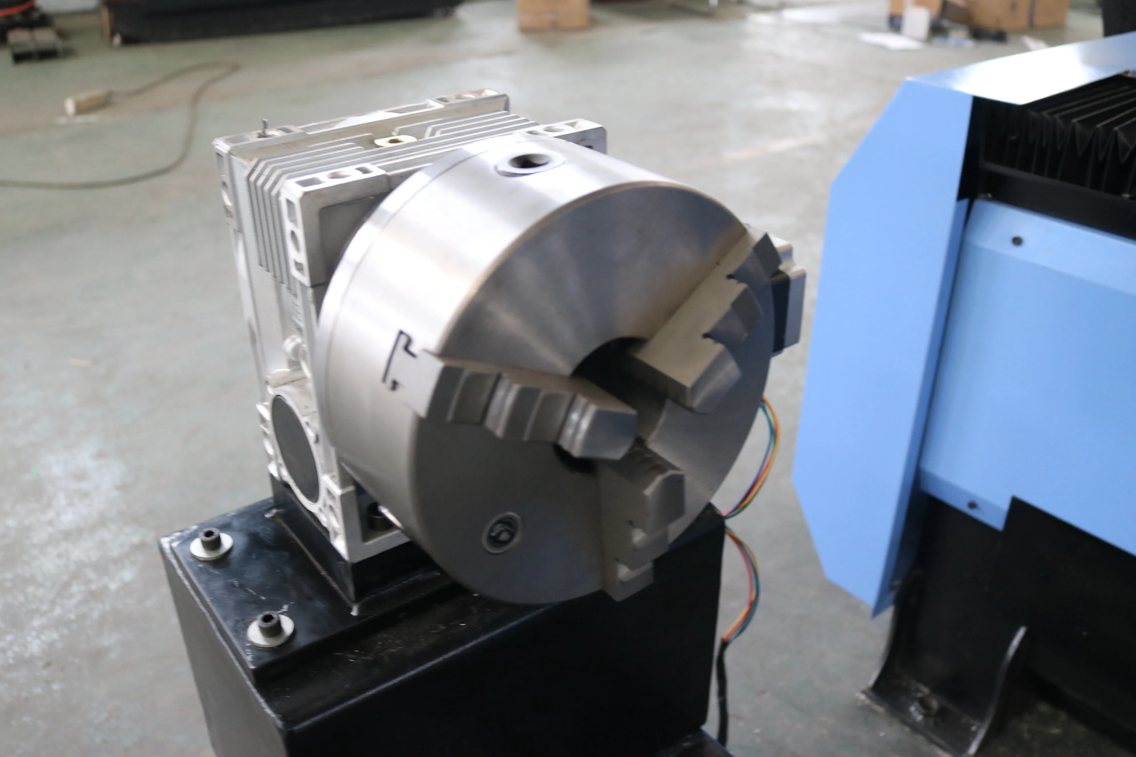 Chinese Huayuan metal pipe tube cutting plasma cutting machine