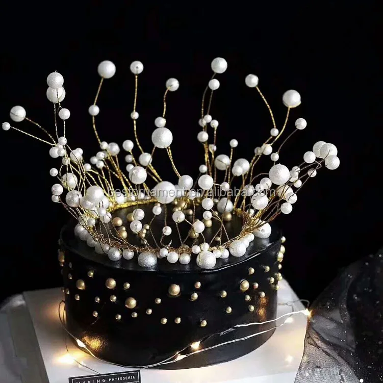 men crown cake