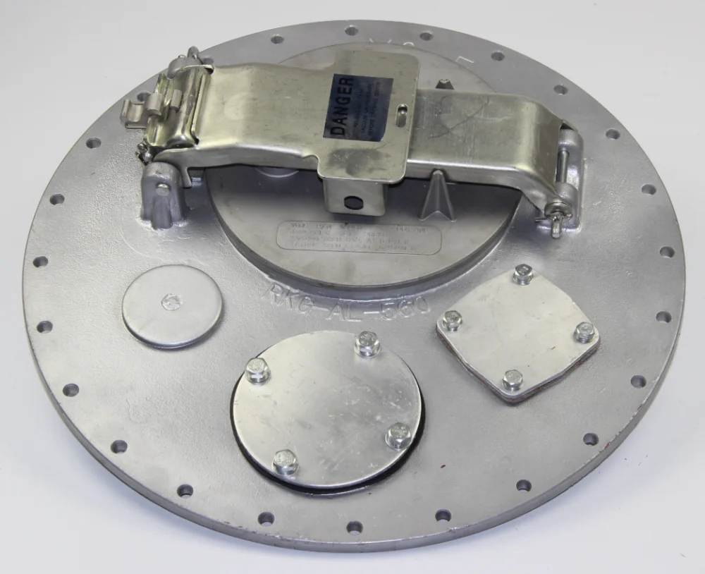 Oil Tanker Parts 20 Inch Aluminum Manhole Cover / Tank Top Flanged