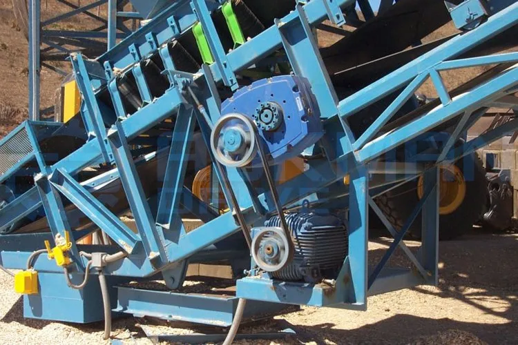 10kw 斜齿轮减速机轴安装变速箱减速器带扭矩臂和皮带驱动的后挡板