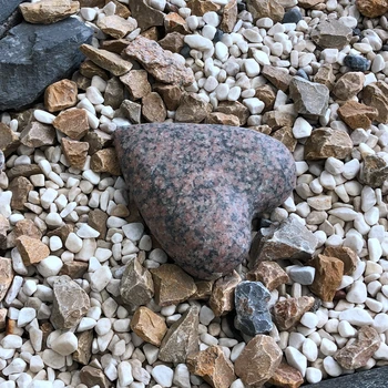 Decorative Heart Shaped Stone Landscaping Stone Buy Landscaping Stone Red Heart Shaped Stones Natural Heart Shape Stone Product On Alibaba Com