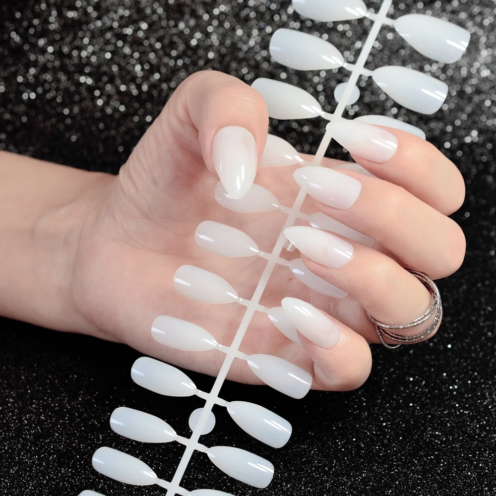 Красивый лак для ногтей. Накладные ногти. Лак для накладных ногтей. Лак для накладных ногтей. Лак для накладных ногтей.