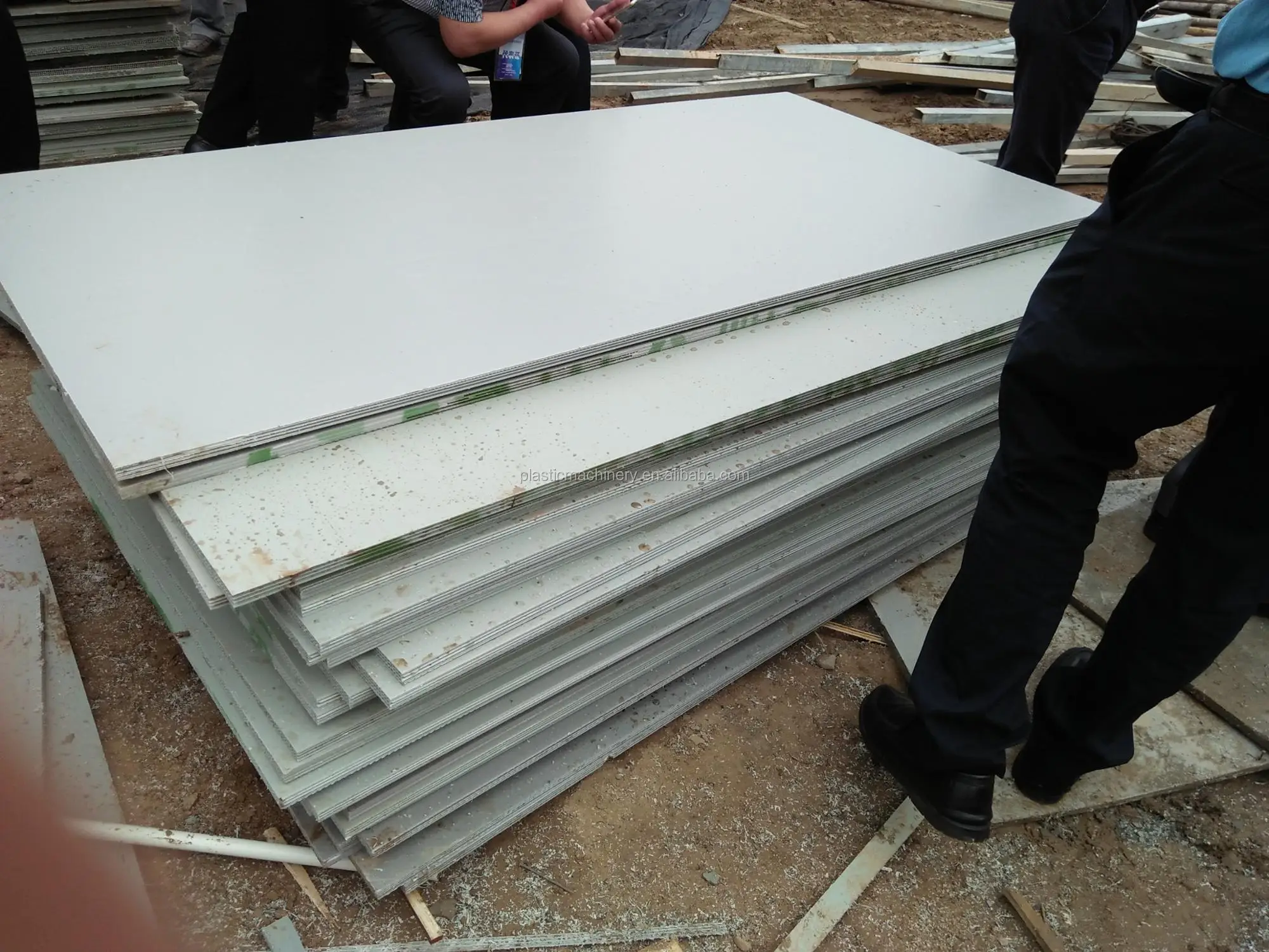 塑料中空建筑模板,而不是胶合板模板和木模板