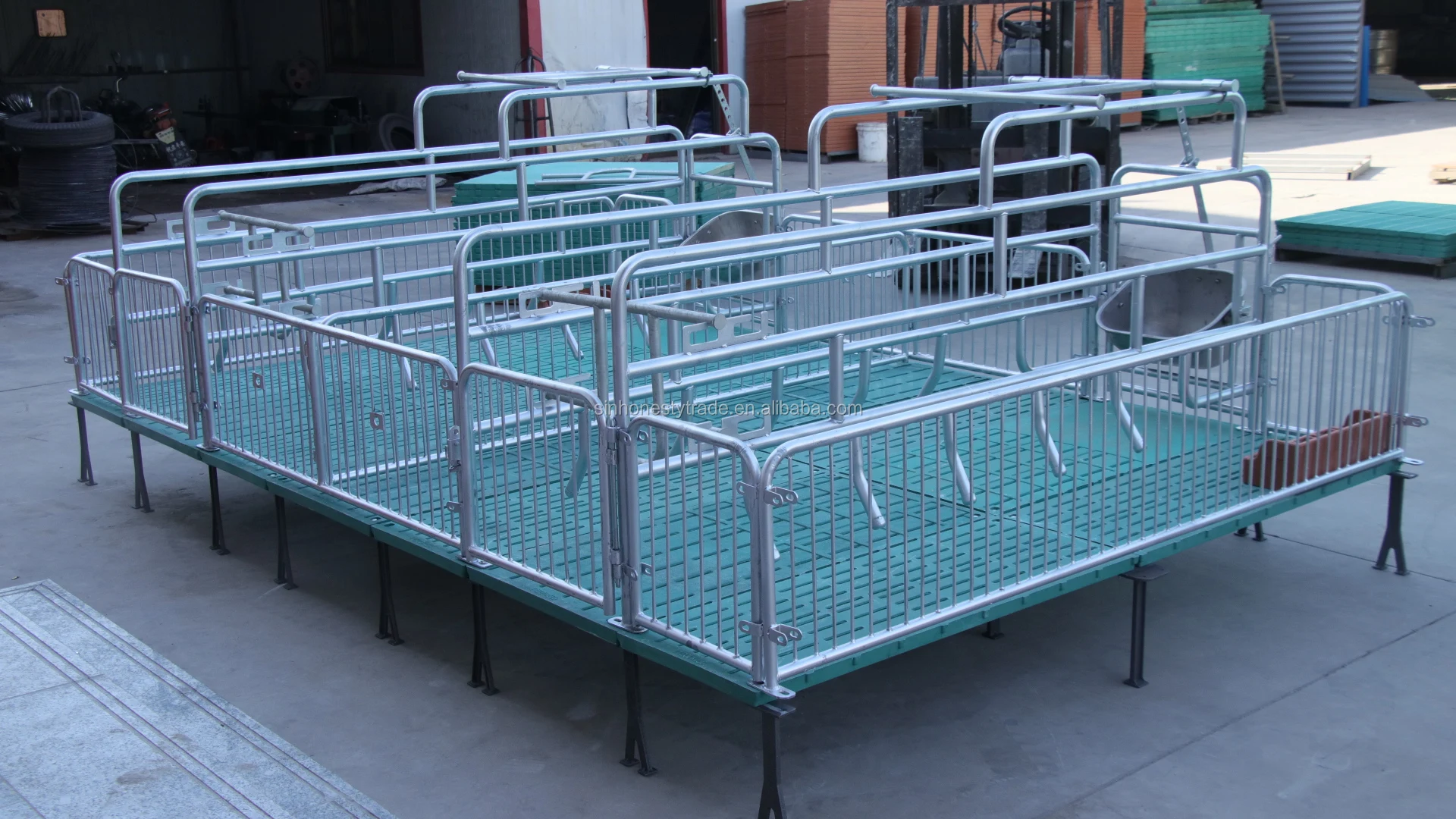 Low Price Galvanized Swine Used Farrowing Cage Pig Farrowing Crate