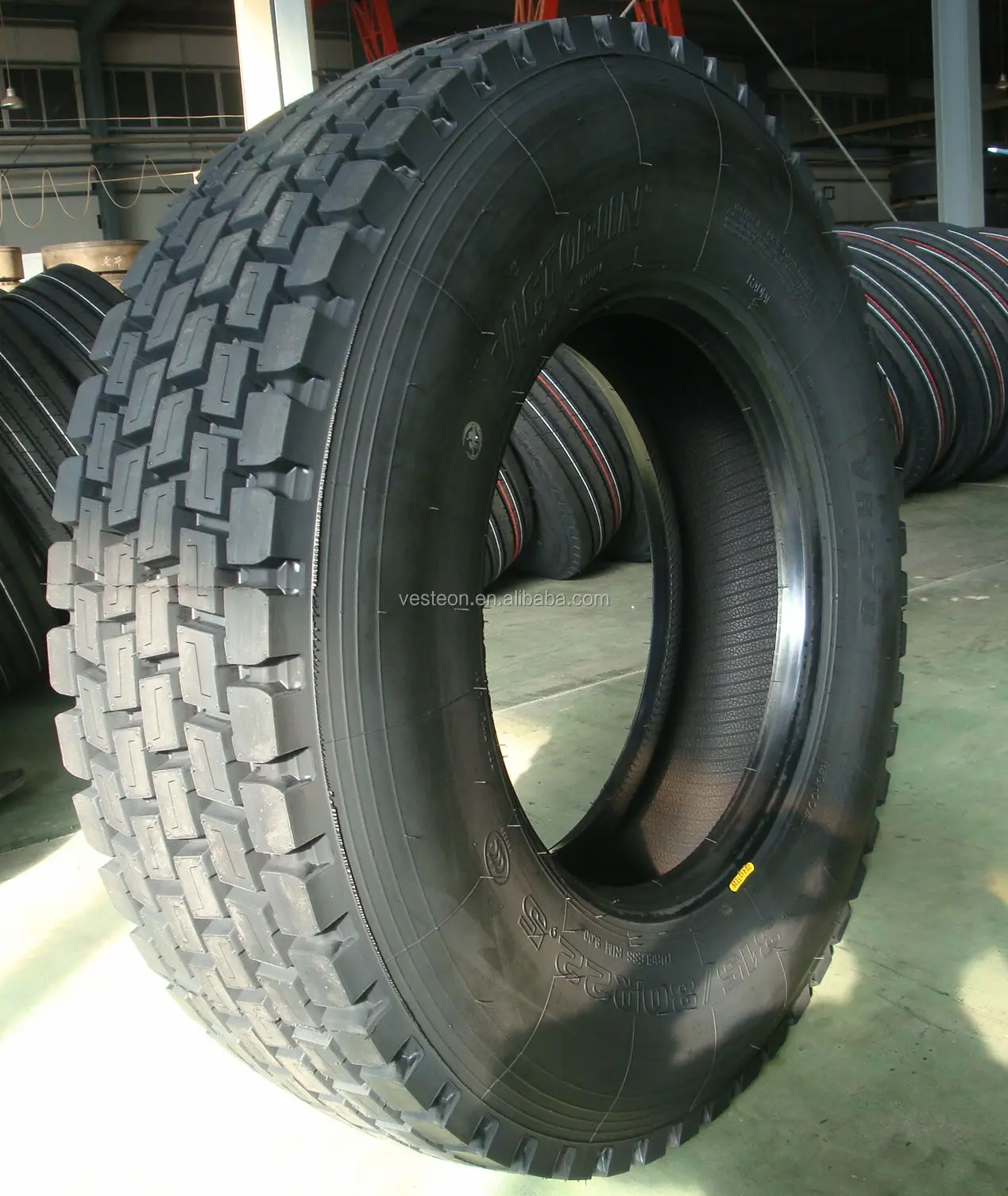 LH688 31580R22.5.JPG