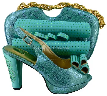 chaussures et sac assortis mariage