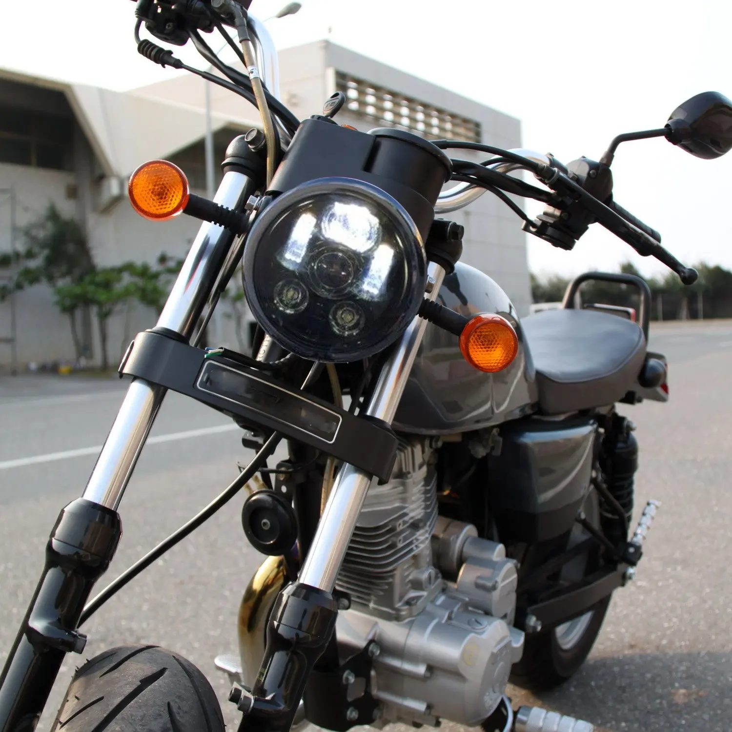 5.75inch led headlight.jpg