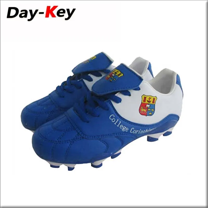 Saekeke Football Shoes Boys FG/AG Low-top Soccer Shoes Girls Outdoor Athletics Training Football Boots for Kids Unisex 
