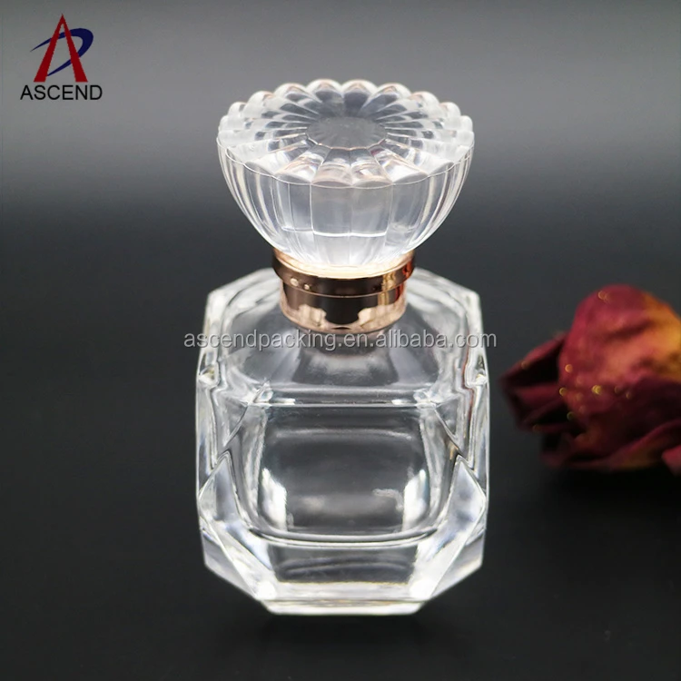 parfum avec bouchon en forme de fleur