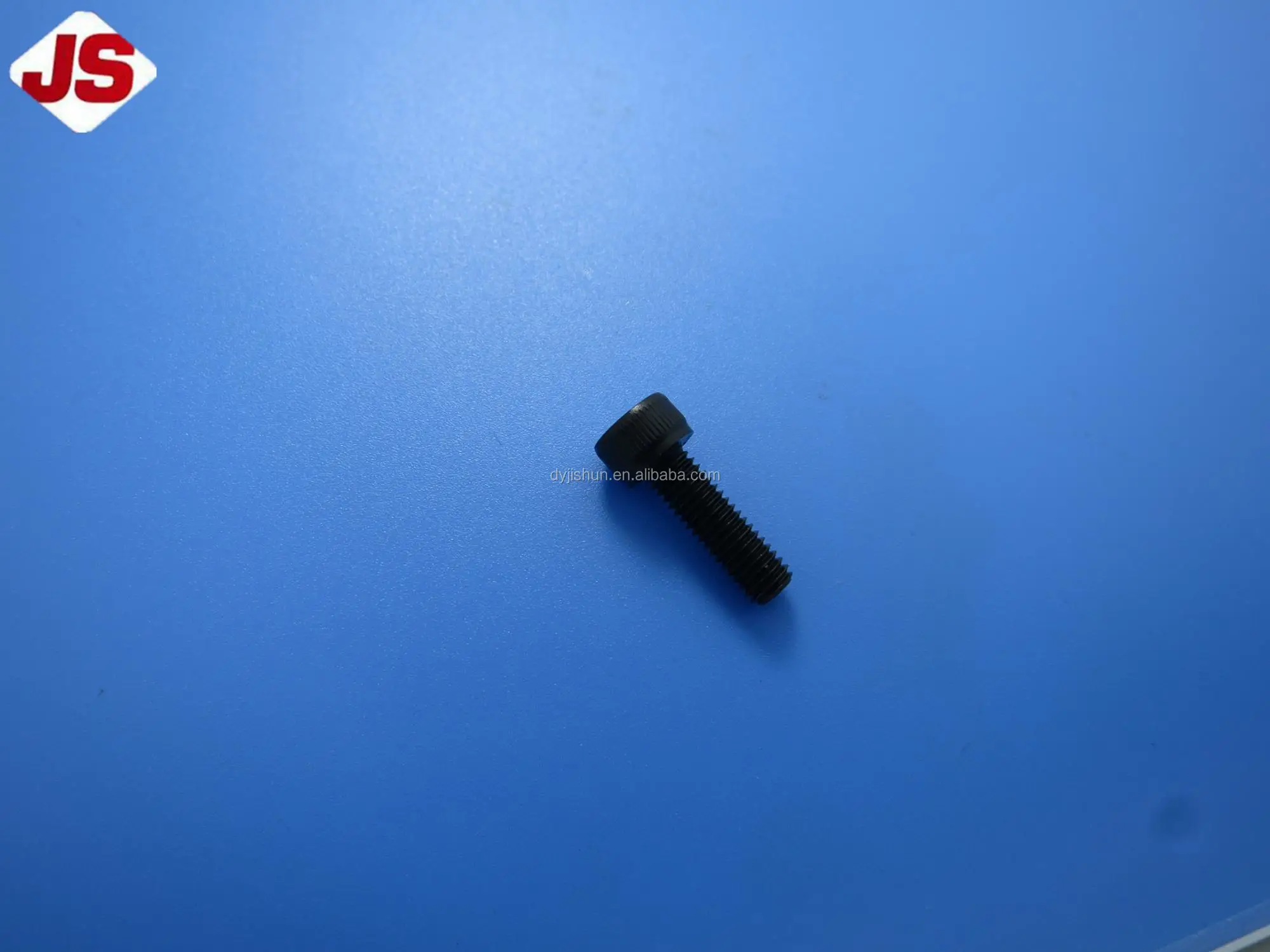TITAN DK2500 2502K HIGH ACCURACY INDUSTRIAL CARPET OVEREDGING SEWING PARTS SEWING ACCESSORIES GARMENT 25578VL SCREW M5X0.8L-16