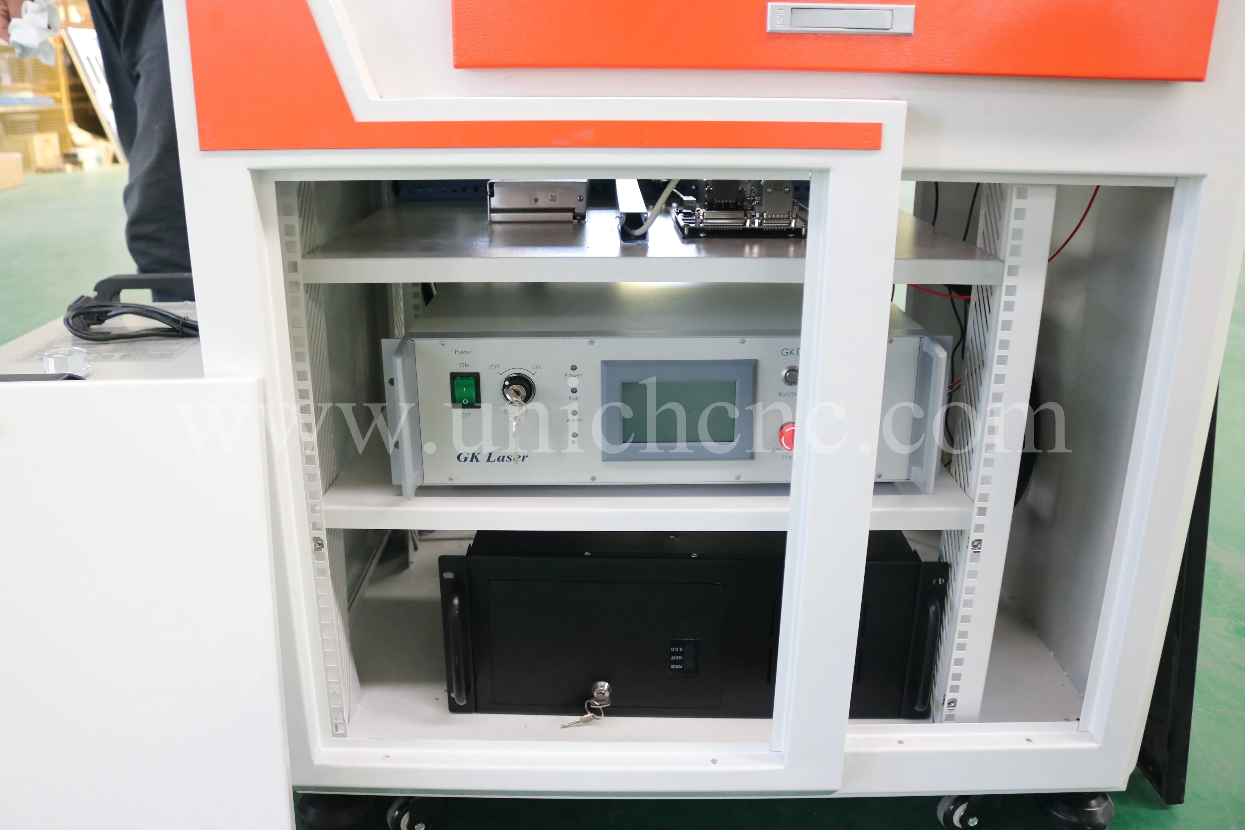 hot sale 3W 5W plastic mark logo UV laser marking machine