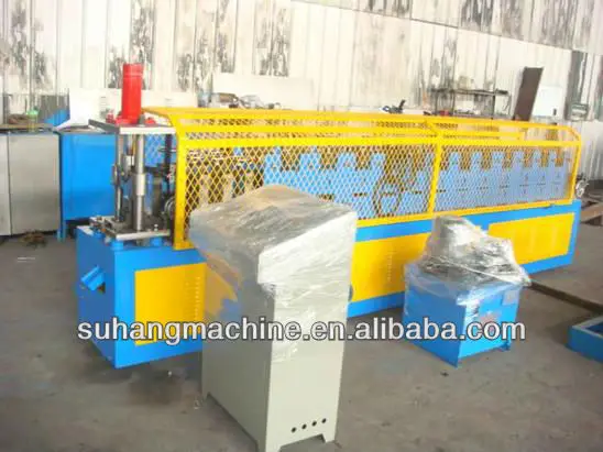 Китай производит на заводе в Уси профилегибочную машину для производства стальных листов U-образного профиля