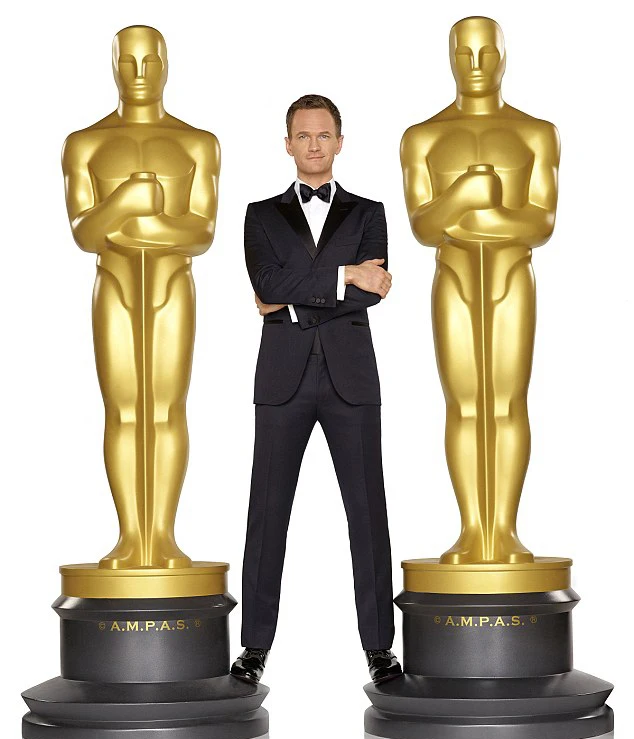 Hot Sale Life Size Golden Fiberglass Oscar Figure Statue For Home ...