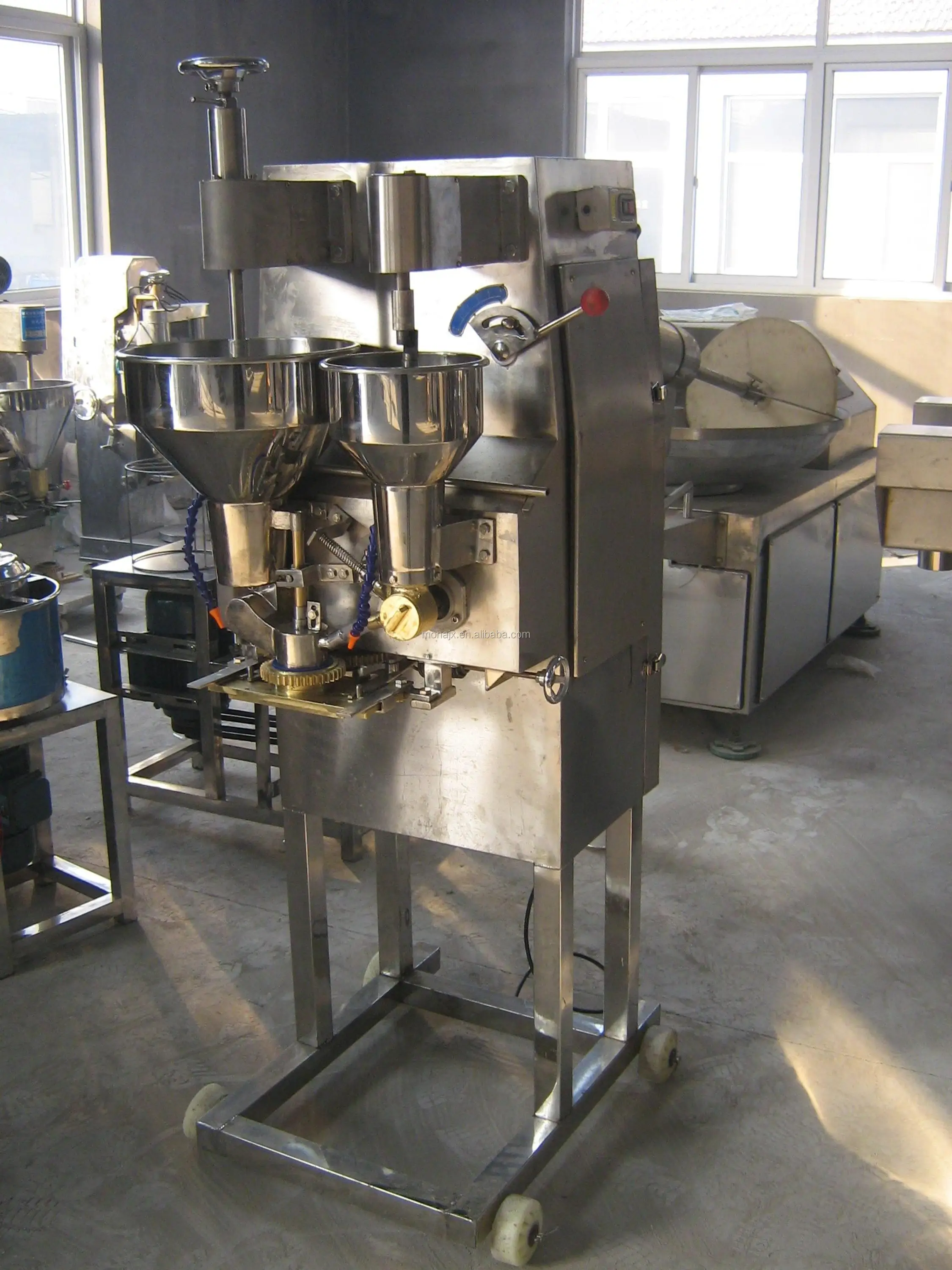 High Speed Commercial Meat Ball Making Machine With Filling Beef