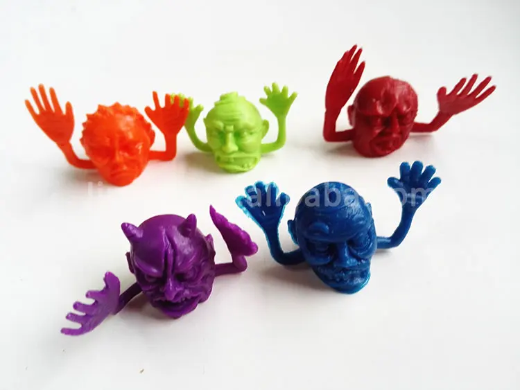 Фигурка "монстр". Фигурки университет монстров. Игрушки монстры. Уортингтон университет монстров. Игрушки из девяностых.