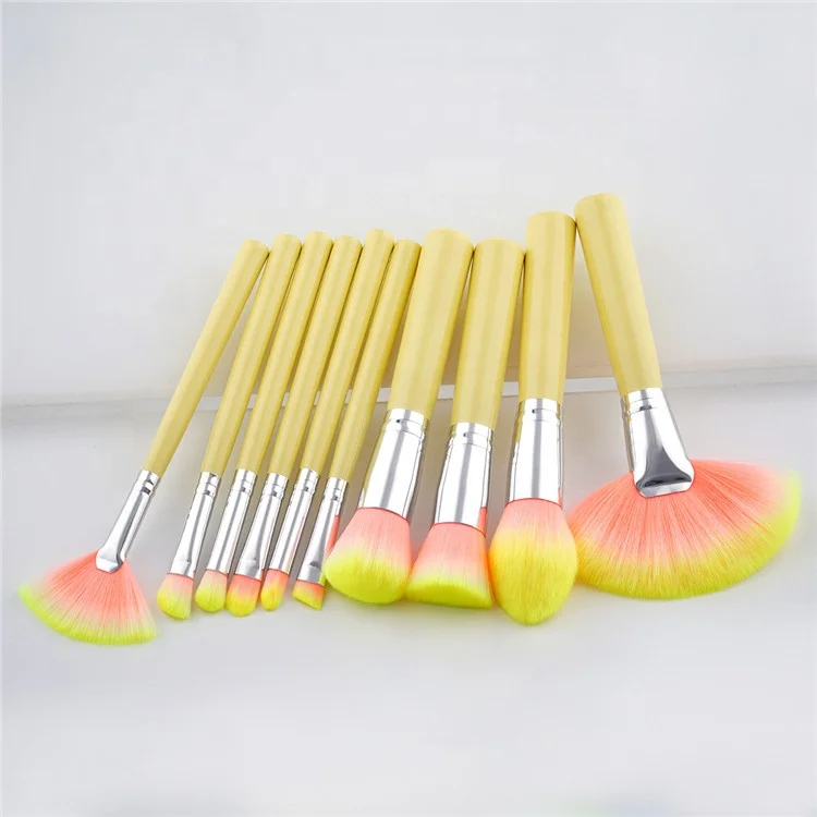 custom makeup brush (3).jpg