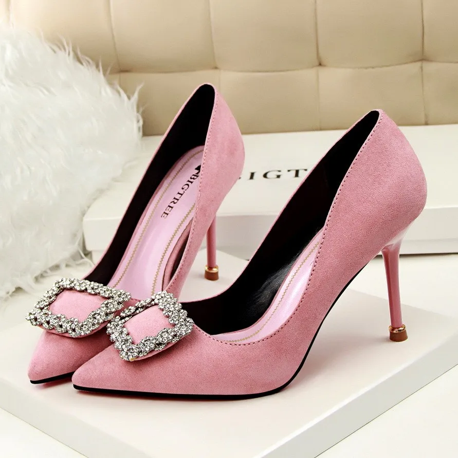 Женский туфли розовый