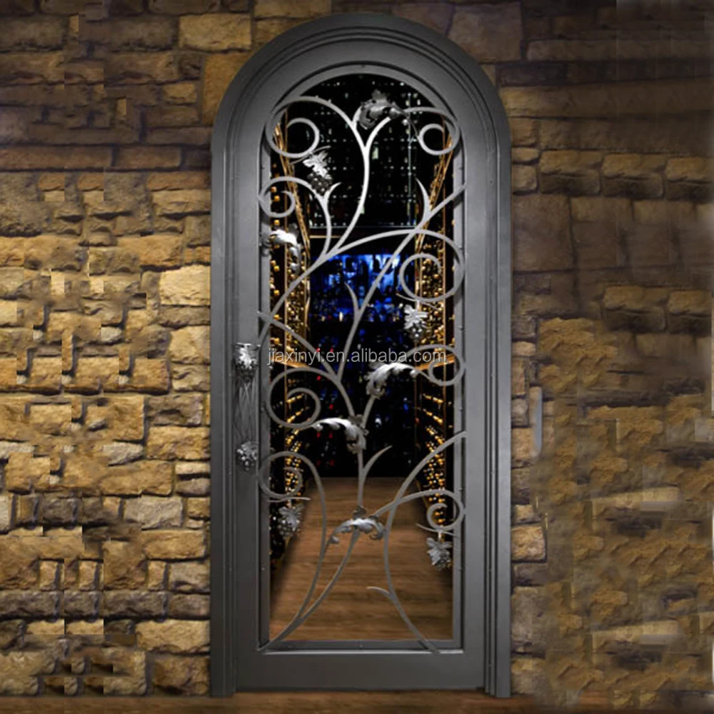 Входная дверь в дом со стеклом ковка. Кованые двери входные. Кованые двери со стеклом. Дверь со стеклом входная.
