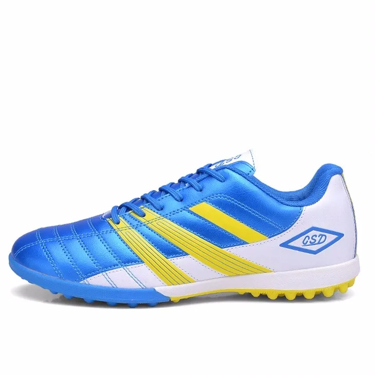 New design soccer shoes portable sport shoes fashion football shoes