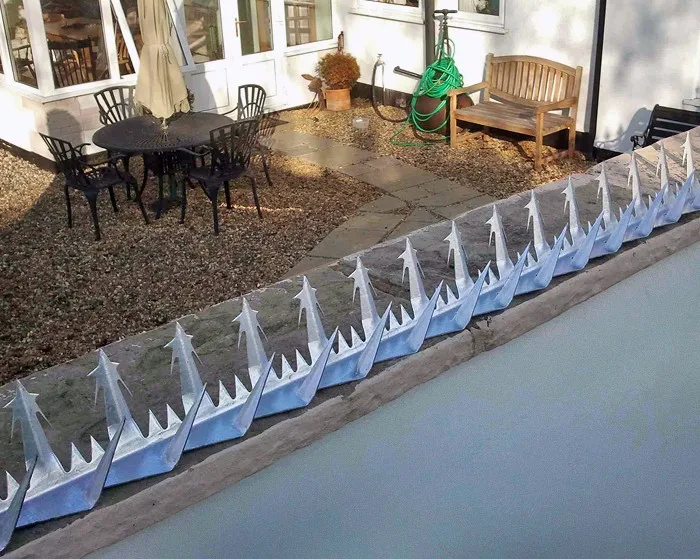 metal spikes for track