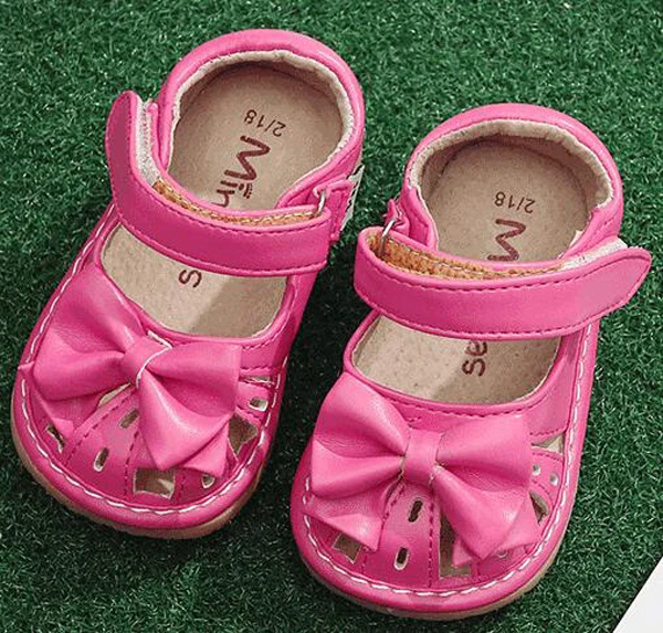 防滑空心女孩吱吱鞋与弓在夏季