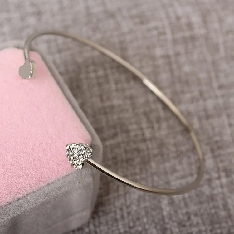 a bracelet (1).jpg