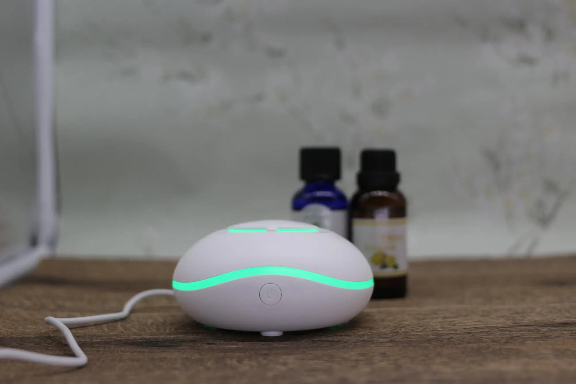 Mini Cordless Waterless Aromatherapy Battery Powered Operated Scent Air