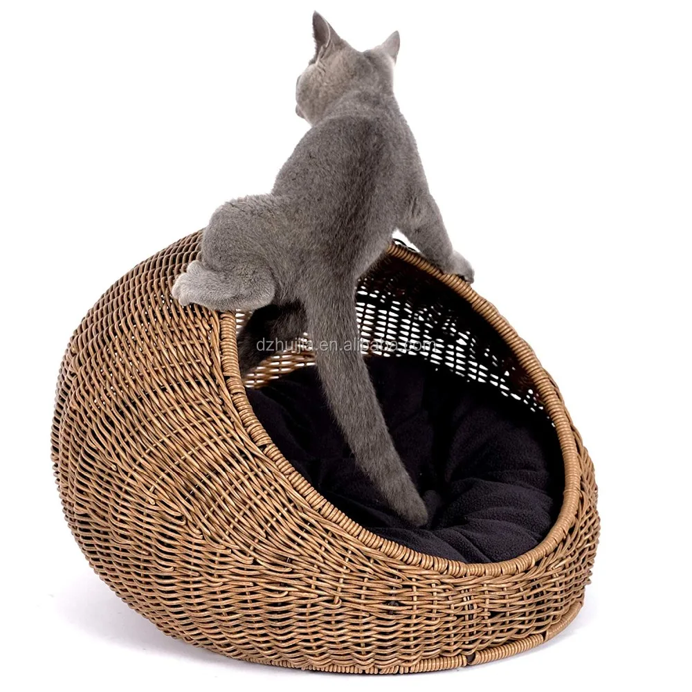 Плетеная корзина для кошки