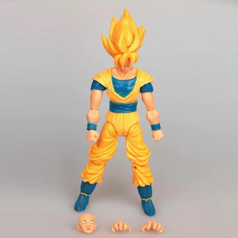 muñeco de goku haciendo la genkidama