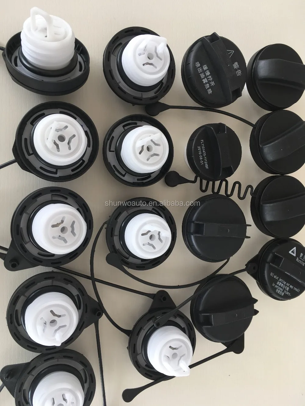 Oem Quality Genuine Parts Best Selling High Quality Automotive Plastic Fuel Tank Gas Petrol Caps