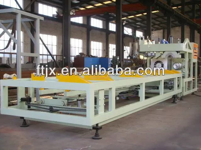 Automatic expanding machine