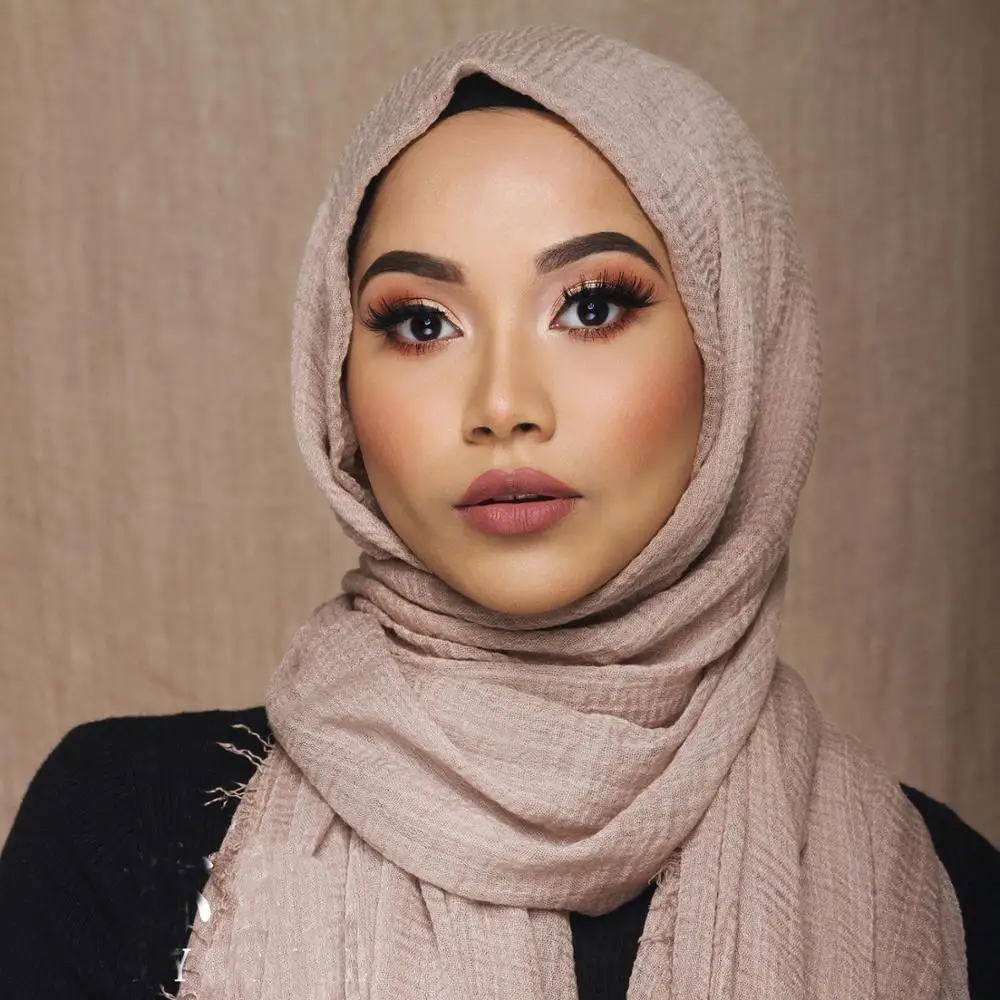 阿拉伯头巾女性图片