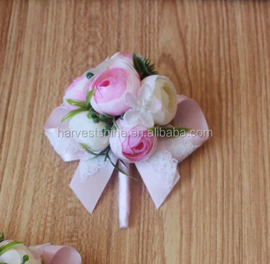 flower boutonniere and corsages