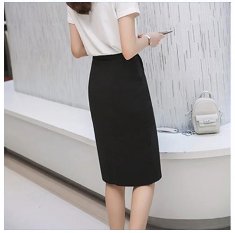 most flattering skirt for plus size